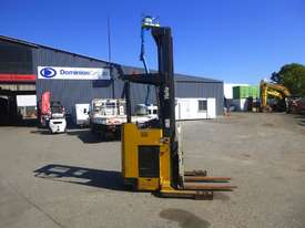 YALE NR035ADNL36TE131 Electric Reach Stacker (GA1260) - picture2' - Click to enlarge