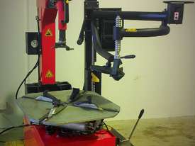 BRIGHT 885 Tyre Changer assist arm equipped - picture0' - Click to enlarge