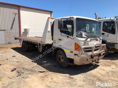 2009 Hino GD500