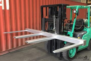 Forklift Spreader - Model: DHE-FS2.5 | Fully Compliant, With Conformance Plate