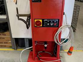 TECNA SPOT WELDER THREE PHASE FREE STANDING - picture0' - Click to enlarge