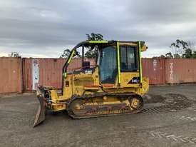 Caterpillar D4GXL Dozer - picture0' - Click to enlarge