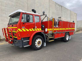 International Acco 2350G Water truck Truck - picture0' - Click to enlarge