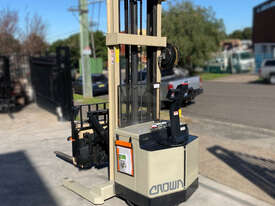 Crown 1.5T Walkie Reach Stacker Forklift FOR SALE - picture0' - Click to enlarge