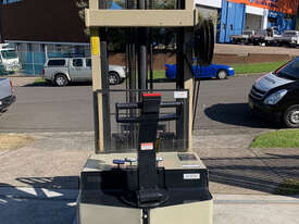 Crown 1.5T Walkie Reach Stacker Forklift FOR SALE - picture1' - Click to enlarge