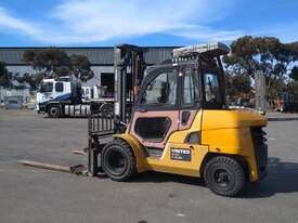 Used 4.5T CAT Diesel Forklift DP45N | Adelaide - picture0' - Click to enlarge