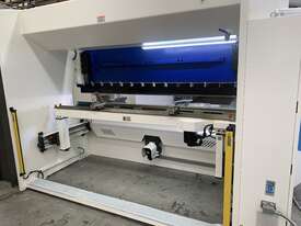 CNC Press Brake 135t x 3.1m - picture0' - Click to enlarge