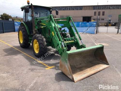 2013 John Deere 5090 RN