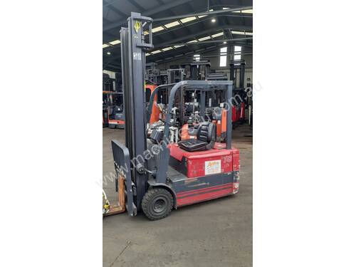 Electric forklift for sale-1.8 ton 3 wheel electric 4.5m lift height solid tyres only $5999