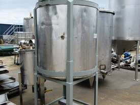 Stainless Steel Mixing Tank (Vertical), Capacity: 1,000Lt - picture0' - Click to enlarge