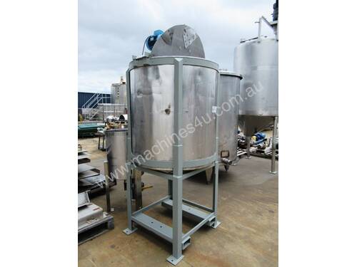 Stainless Steel Mixing Tank (Vertical), Capacity: 1,000Lt