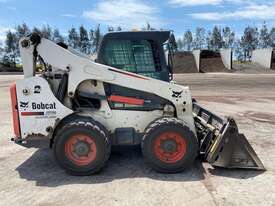 2014 BOBCAT A770 SKIDSTEER U4102 - picture0' - Click to enlarge