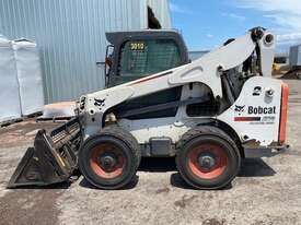 2014 BOBCAT A770 SKIDSTEER U4102 - picture0' - Click to enlarge