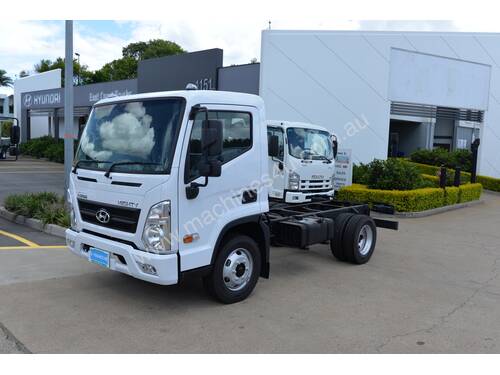 2020 HYUNDAI EX6 MIGHTY SWB - Cab Chassis Trucks