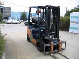 ** RENT NOW **   TOYOTA 1.8t Container mast with Rotator - Hire - picture1' - Click to enlarge