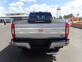 FORD 2021 F250 PLATINUM SUPER DUTY CREW CAB 4X4 PICK UP TRUCK - picture2' - Click to enlarge