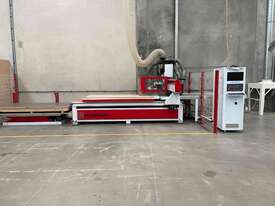 Woodtron One Auto CNC 2400x1200 with dust extractor  - picture0' - Click to enlarge