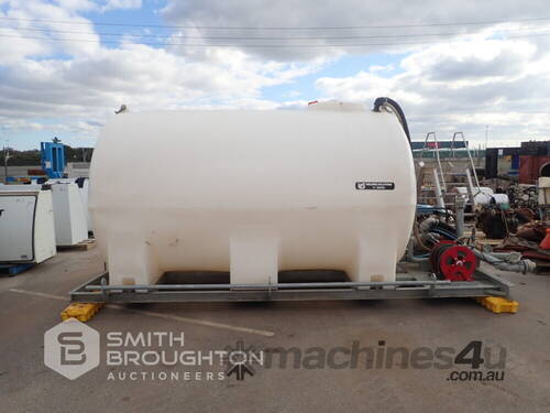 WELDING SOLUTIONS PT10000 10,000 LITRE DROP IN WATER TANK TO SUIT 6X4 TIPPER