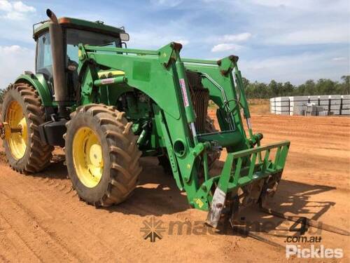 John Deere 8320