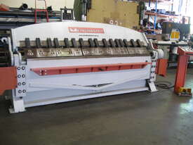 Metalmaster 2500mm x 6mm Hydraulic Panbrake - picture1' - Click to enlarge