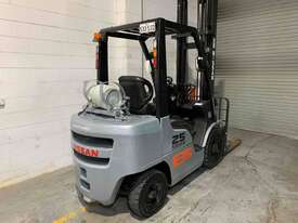 Nissan 2.5 ton LPG Forklift - picture2' - Click to enlarge