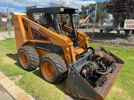 Loader Skid Steer CASE 60XT 2005 650 hours 4 in 1 Post hole digger - picture0' - Click to enlarge