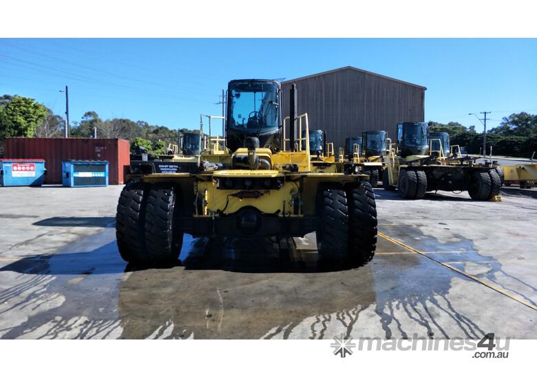 caption 9.0T Diesel Empty Container Handler