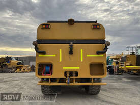 Caterpillar D400E Water Truck - picture1' - Click to enlarge