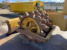 1980 Caterpillar 815 Compactor  - picture1' - Click to enlarge