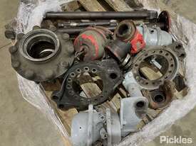 Various Truck Spares - picture0' - Click to enlarge