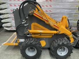 MELBOURNE MACHINERY HY380 MINI SKID STEER LOADER - Standard Bucket - picture1' - Click to enlarge