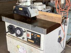 Italian Tilting Shaft Spindle Moulder + powerfeeder - picture0' - Click to enlarge