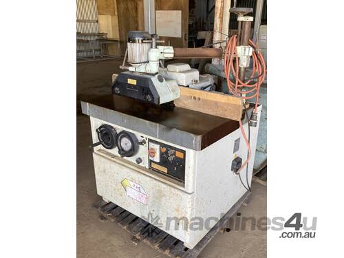 Italian Tilting Shaft Spindle Moulder + powerfeeder