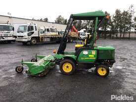 2009 John Deere 1445 Series II 4WD - picture1' - Click to enlarge