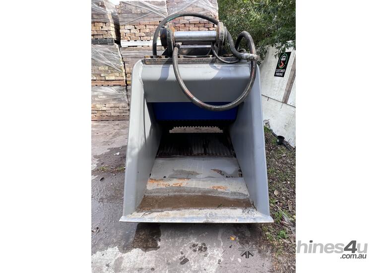 Used 2018 xcentric crusher Xcentric XC40 Crusher Bucket Crushing