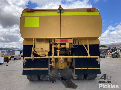 Komatsu HD465-3 Off-Highway Water Cart