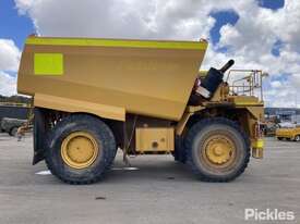 Komatsu HD465-3 Off-Highway Water Cart - picture1' - Click to enlarge