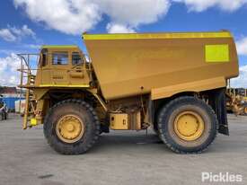 Komatsu HD465-3 Off-Highway Water Cart - picture2' - Click to enlarge