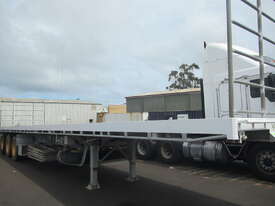 2012 HOWARD PORTER SEMI TRAILER - picture0' - Click to enlarge