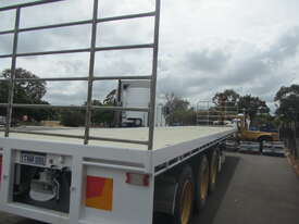 2012 HOWARD PORTER SEMI TRAILER - picture2' - Click to enlarge