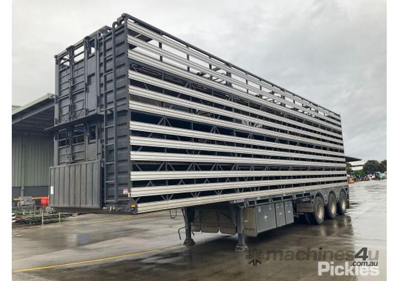 Used byrne 2021 Byrne Tri Axle Trailer Wrecking 1214 Tonne Trucks in