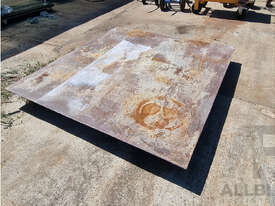 Steel Fabricated Fork Lift Platform - picture0' - Click to enlarge