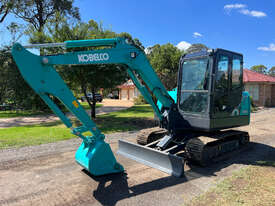 Kobelco SK60 Tracked-Excav Excavator - picture0' - Click to enlarge