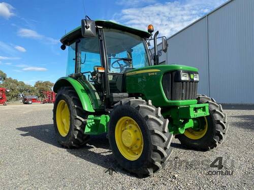 John Deere 5055E MFWD Cab