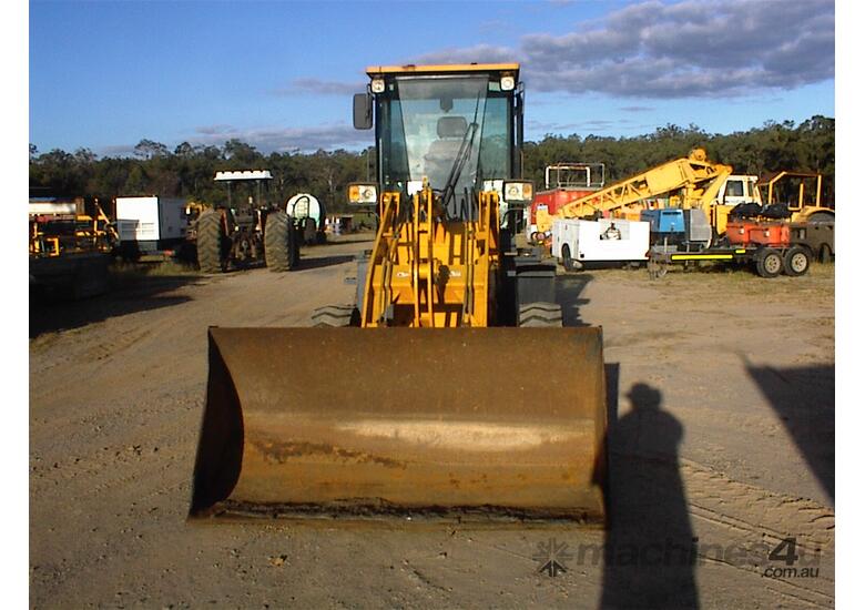 caption Wheel loader Victory VL200
