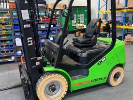 UN Forklift 2.5T Lithium: Forklifts Australia - The Industry Leader! - picture0' - Click to enlarge