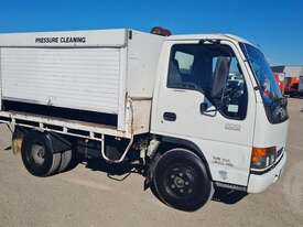 Isuzu NKR200 Short - picture0' - Click to enlarge