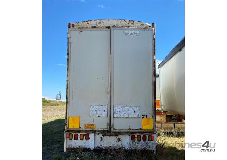 caption OPHEE WALKING FLOOR TRAILER