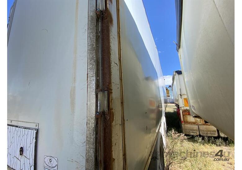 caption OPHEE WALKING FLOOR TRAILER