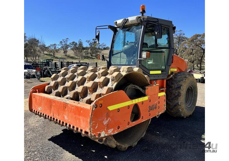 caption 2015 HAMM 3414 P PADFOOT ROLLER